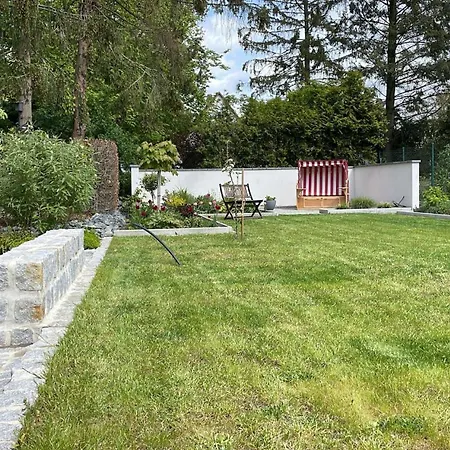 Mit Garten Und Terrassen Appartement