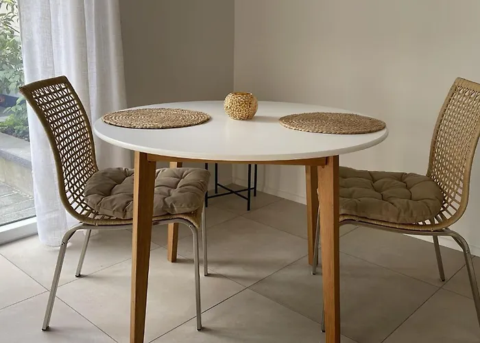 Mit Garten Und Terrassen